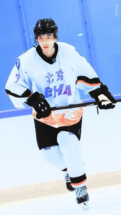 肖战冰球运动推广大使