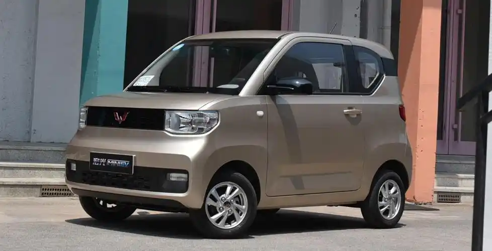 这款国内最便宜的电动车比smart还小但却能坐四个人