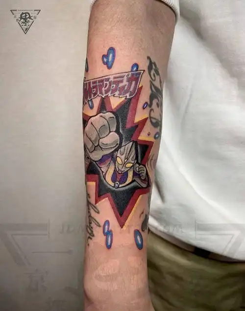 纹身/刺青/奥特曼纹身图片_手臂new school奥特曼纹身图案(2)_北京市