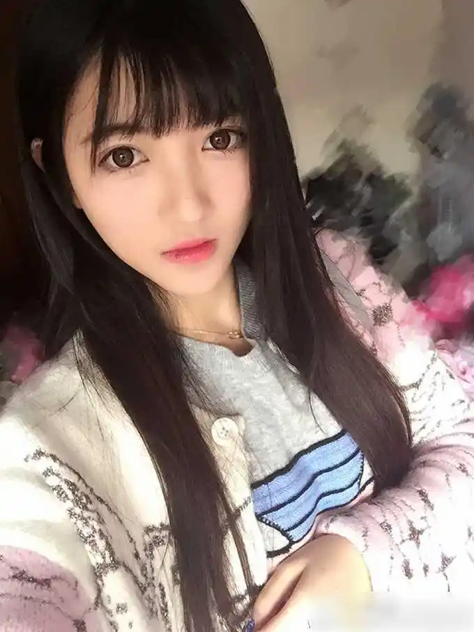 全球最美校花——翁心颖