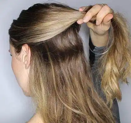 半丸子头不会扎,没有关系,小编来教你具体步骤!