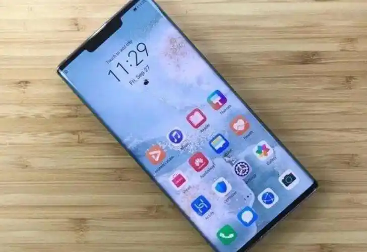 5g版本8gb 128gb版本售价4999元,作为一款高端机非常值得入手2荣耀v20