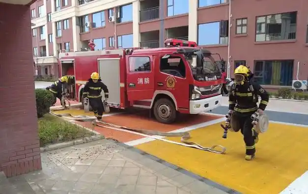 以战领训以训促战三台县消防救援大队组织开展高层建筑火灾扑救实战化