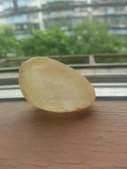 这块里面全透明是什么石头 求解