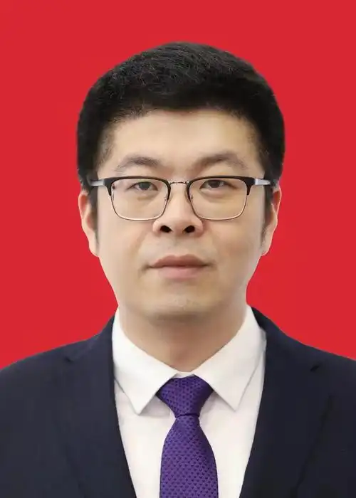 data-id="u9yyrnirxrzb">现任 a target="_blank" href="/item/常熟市