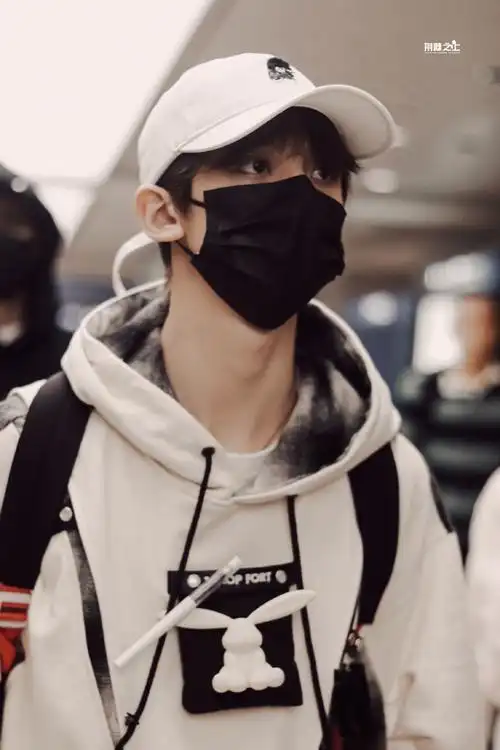 tf家族三代飞韩国##左航 海外人气断层top##今日星拍放送