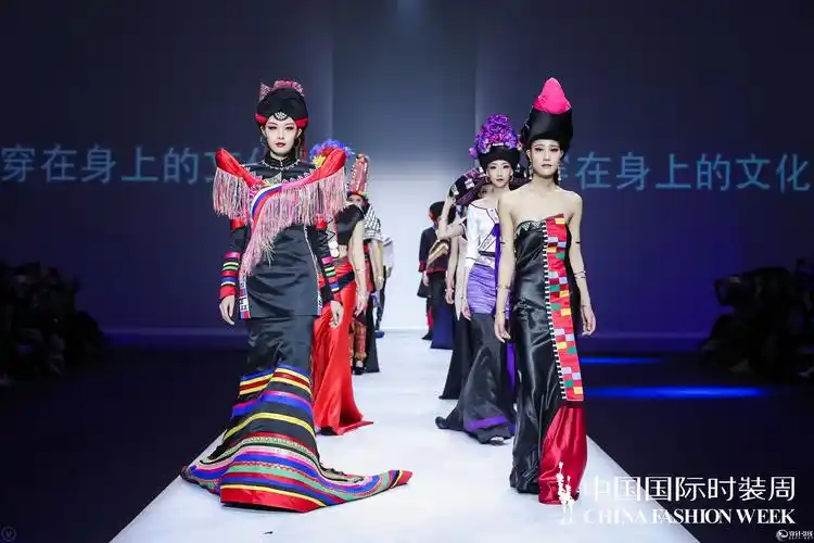 了包括哈尼族歌唱家杨倩琳,纳西族歌唱家达坡阿波,傣族歌唱家张兆艳