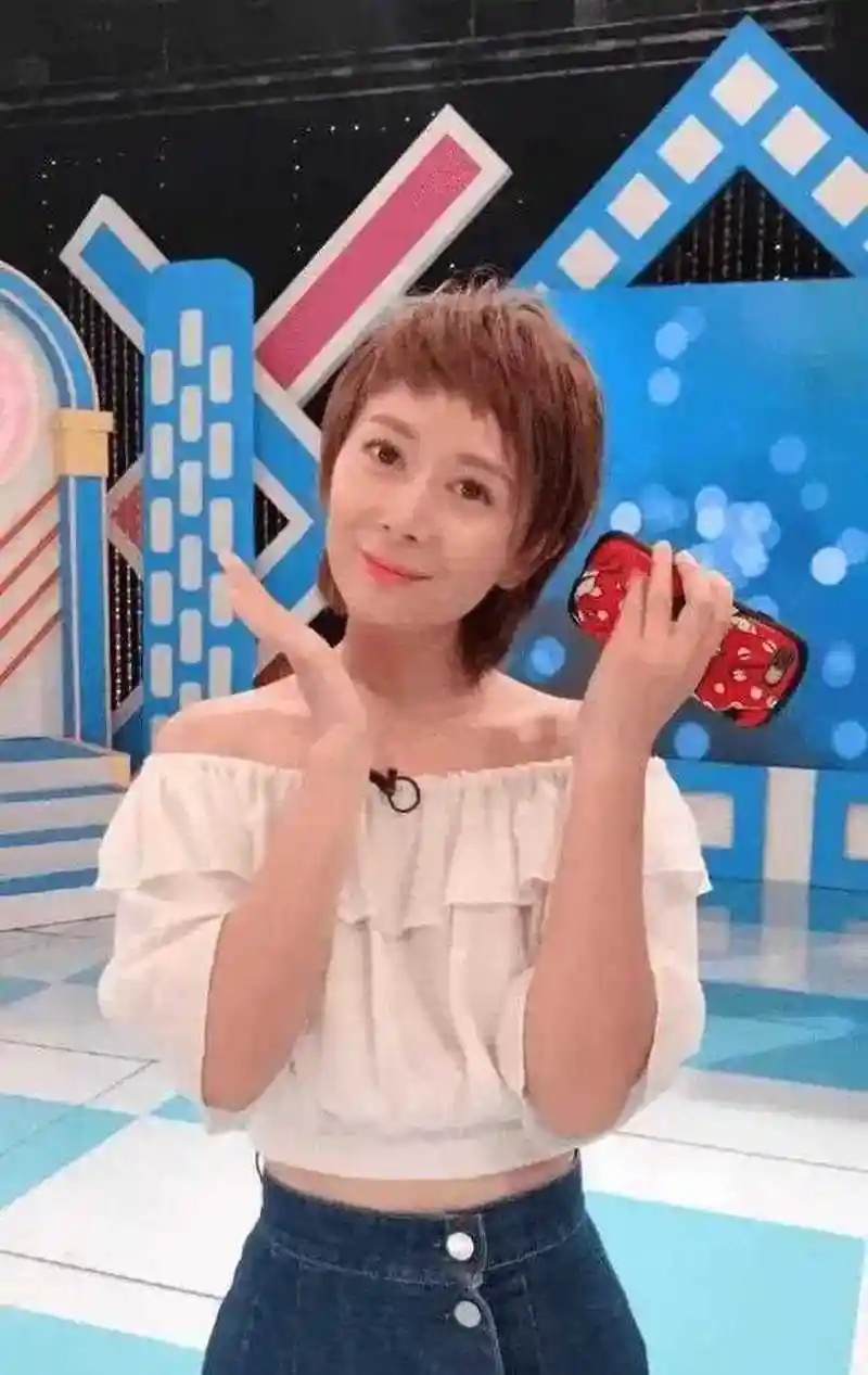 幸亏张恒老公高大威猛!她身高170被老公举高,老夫老妻像热恋!