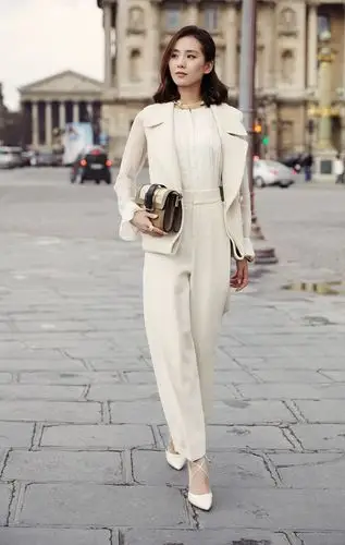 应该怎么向她们学习如何穿衣搭配呢? - 知乎