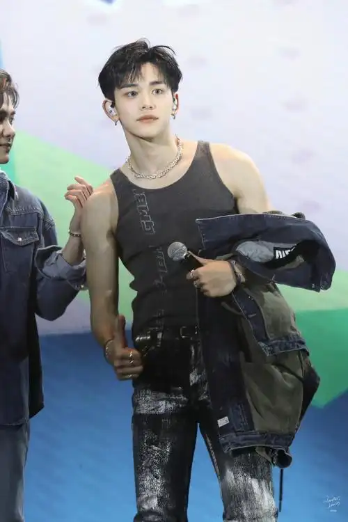 黄旭熙##黄旭熙舞台王者