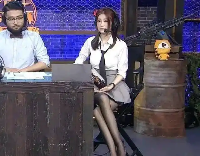 饺子君虽然在前几年的时候,饺子君无论名气还是解说风格都比不上rita