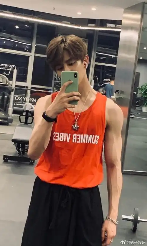 明星肌肉线条有多绝