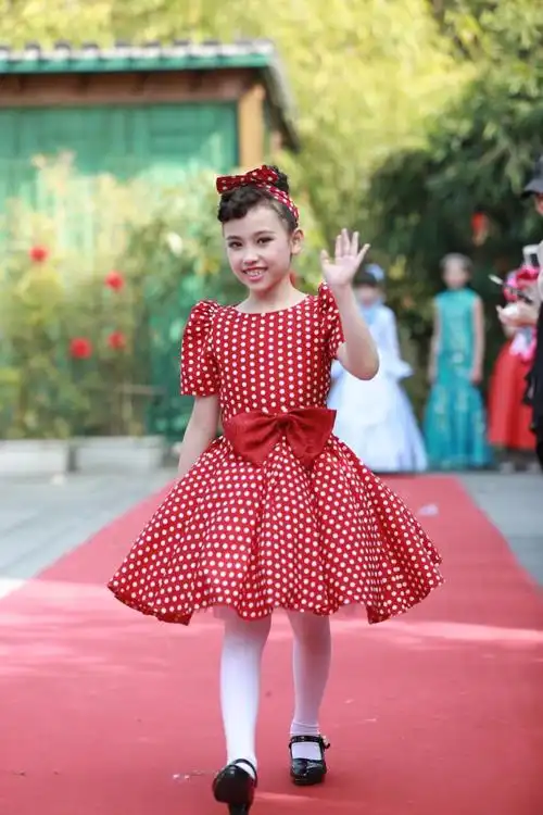 p>宋梓欣,中美混血女孩,2010年1月26日出生于广东中山.