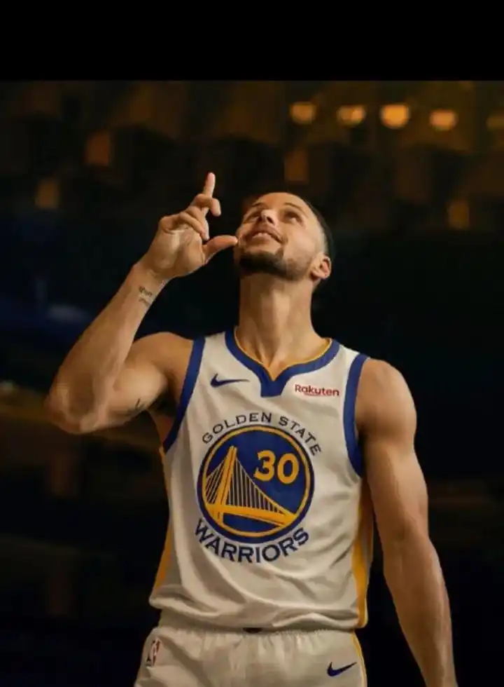 库里精美壁纸大合集,一次过瘾,你更喜欢哪张?