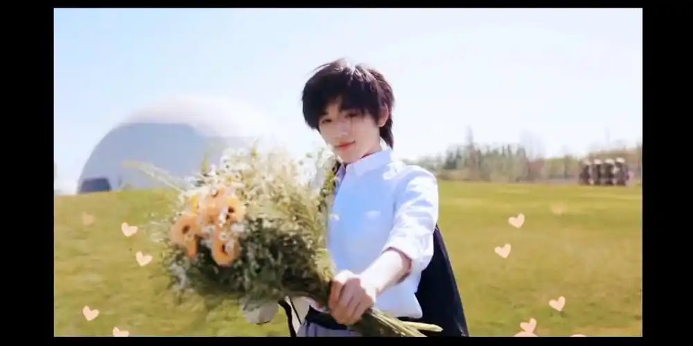 宋亚轩小宋老师送花花啦