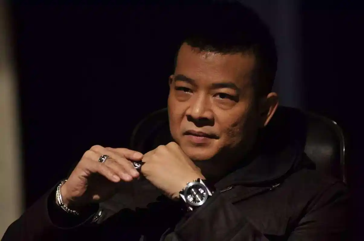 中却是好男人,和妻子结婚十五年零绯闻|反派|吴毅将|好男人_新浪新闻