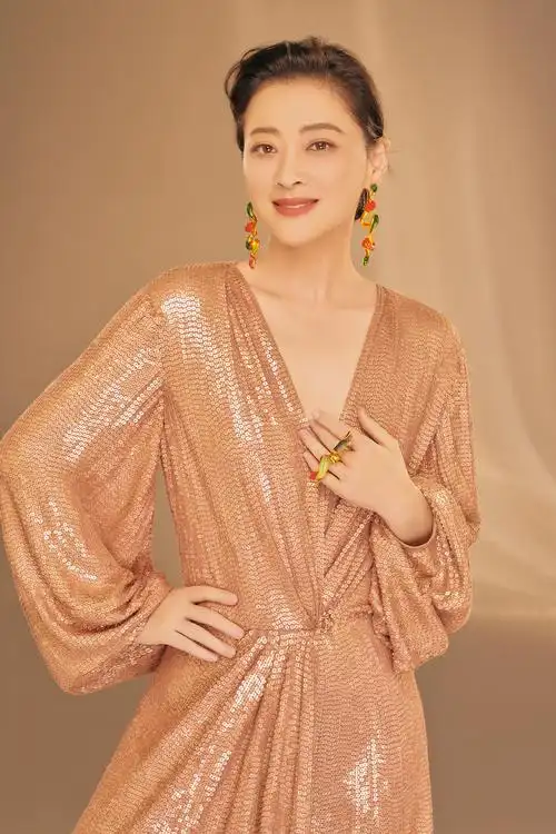 大美无界 御风而行 | 中国珠宝35周年庆暨敦煌文化主题产品云发布成功