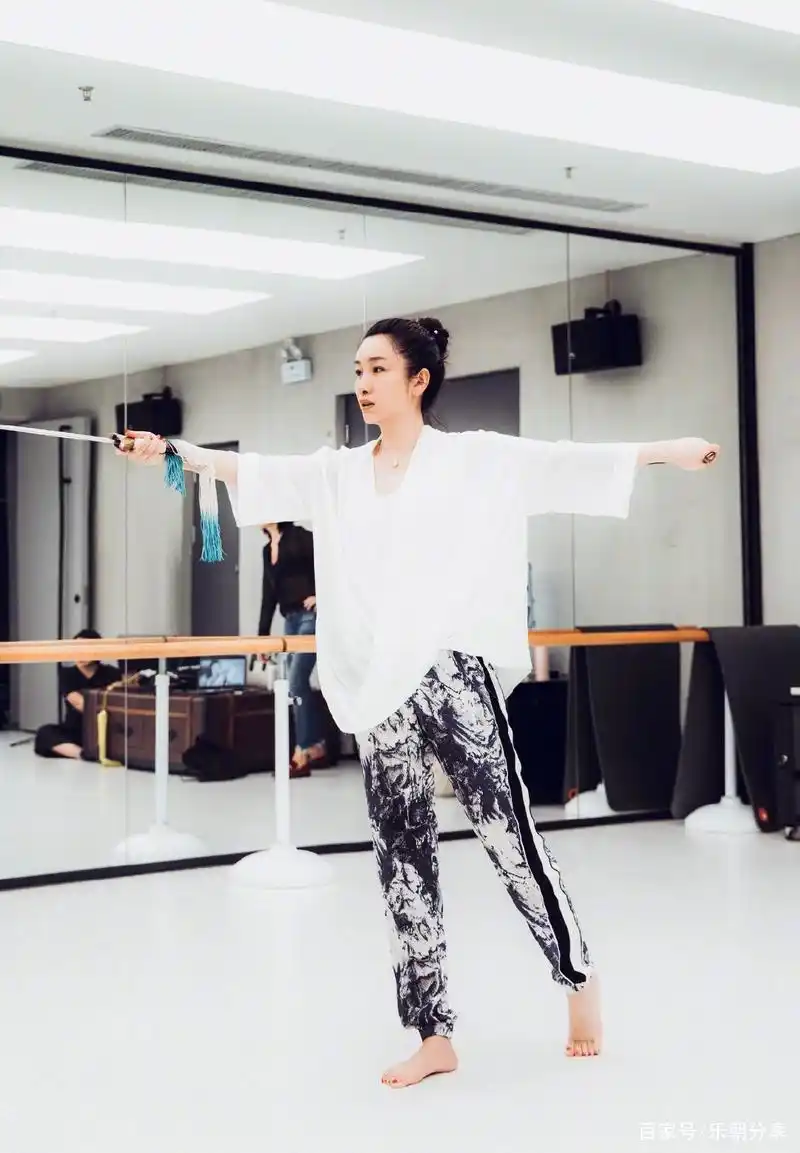 中戏八大金钗之一秦海璐美图集锦