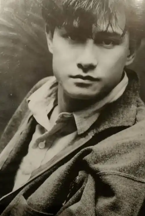 58岁刘锡明罕见露脸,脸部圆润已成国字脸,在内地四处商演受欢迎_发展