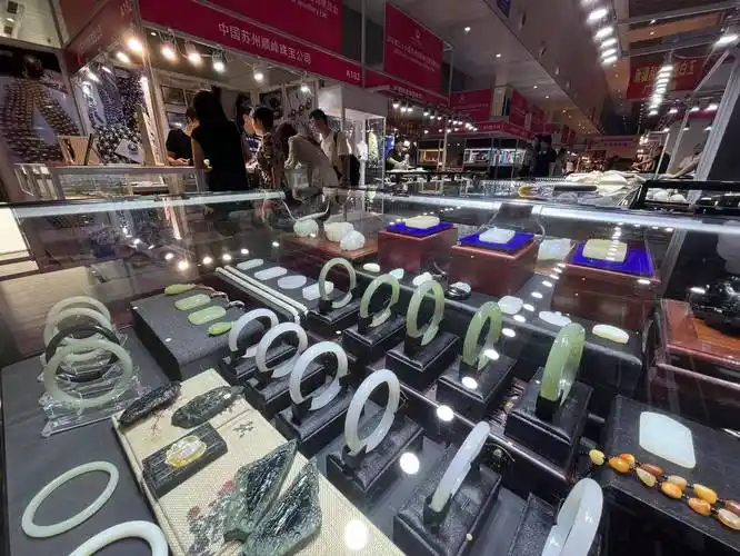 第26届天津国际珠宝展开幕 近十万件翡翠珍宝集聚津门_展会_消费_中心