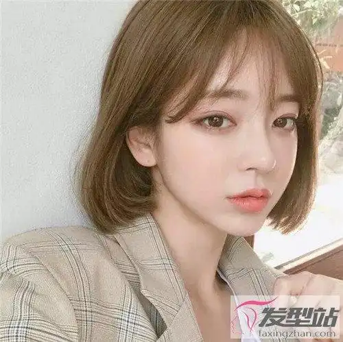 棕色头发摩卡棕这几年来,点名率超高,频繁登上