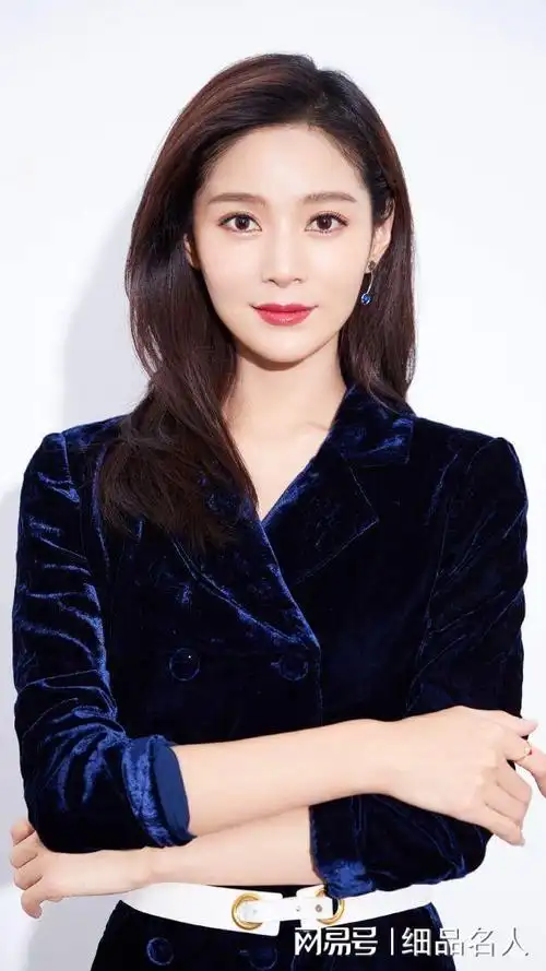 当红女星王媛可丈夫也是知名演员她与父母和公婆住一起幸福吗