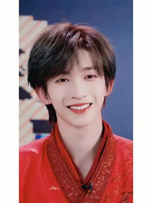 国风美少年刘宇   宝贝一周年快乐!