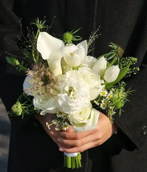 宁波同城鲜花速递婚礼新娘手捧森系韩式进口马蹄莲鲜花速递同城