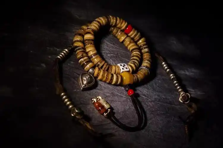 藏式老念珠之美(千年水晶珠子图片) 第2张