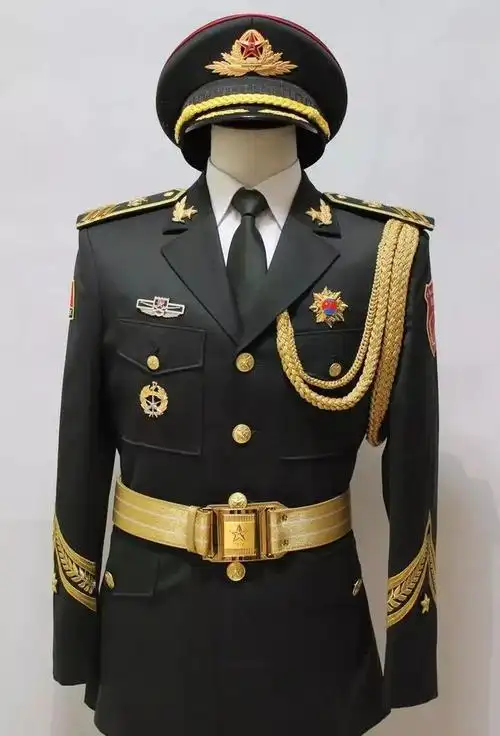 三军仪仗队礼服演变