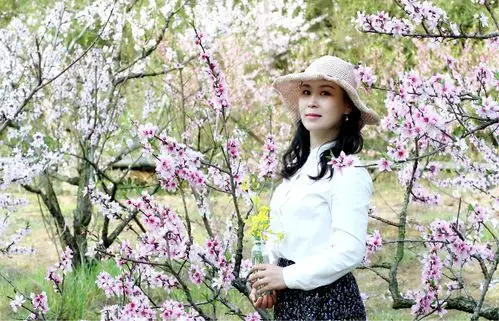 回眸一笑醉春风