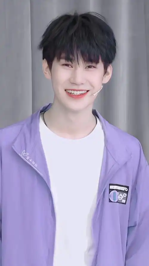 张真源 运动特辑可爱的源源子(♡ ὅ ◡ ὅ… - 堆糖,美图壁