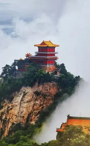 "今南山神秀之区, 惟长安南五台为最"   关中通志>> 终南山东西绵延近