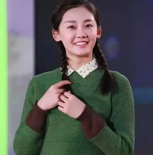 连生两娃,事业搁浅,"无脑娇妻"的她并没想象中简单_苗苗_郑恺_舞蹈