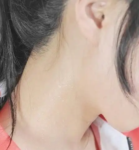女生这3个部位出汗不尴尬还很有魅力