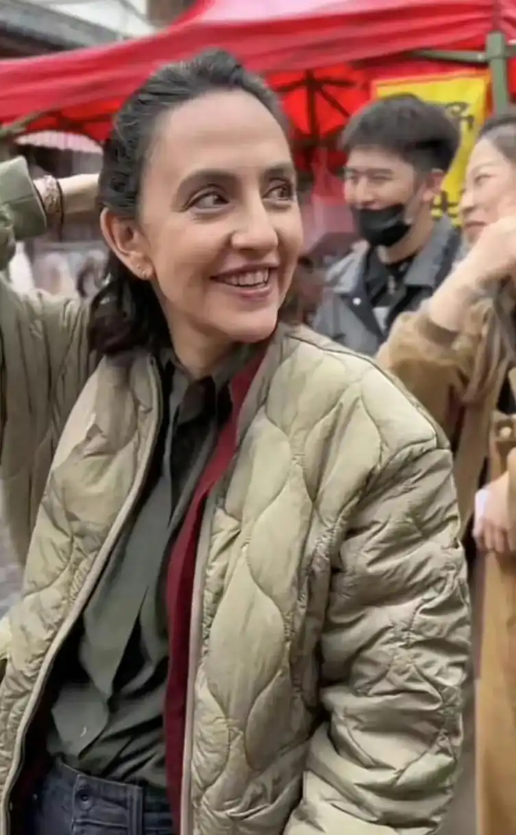 刘烨老婆才是正常人自然老去的状态,好漂亮.