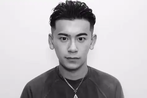 男生梳大背头造型图集发际线高男生背头呈现