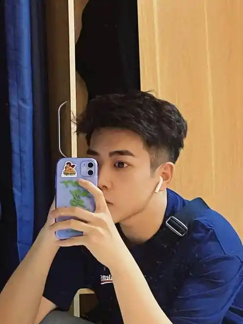 跨年留10款男生短发出街痞帅