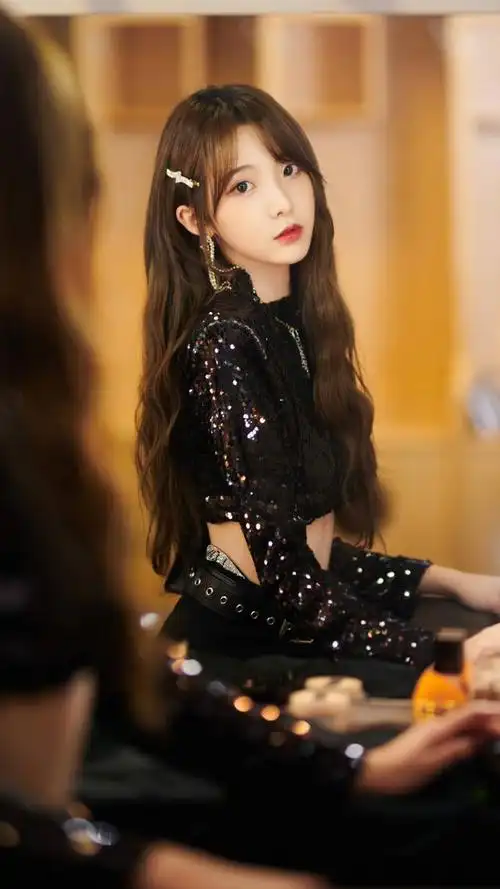 硬糖少女303,少女们的三款造型,你最喜欢谁的写真照呢