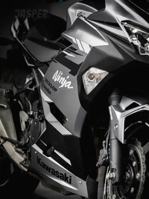 川崎ninja400整车涂装