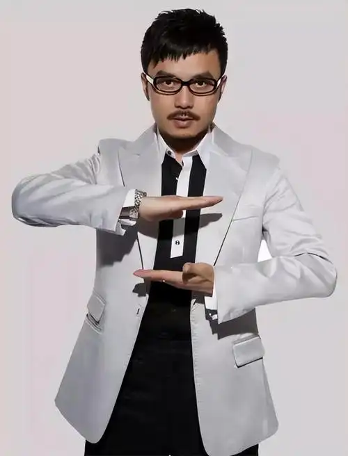 从"卫视一哥"到无人问津,毁掉汪涵的不是高山,而是一粒尘土|田源|钱枫