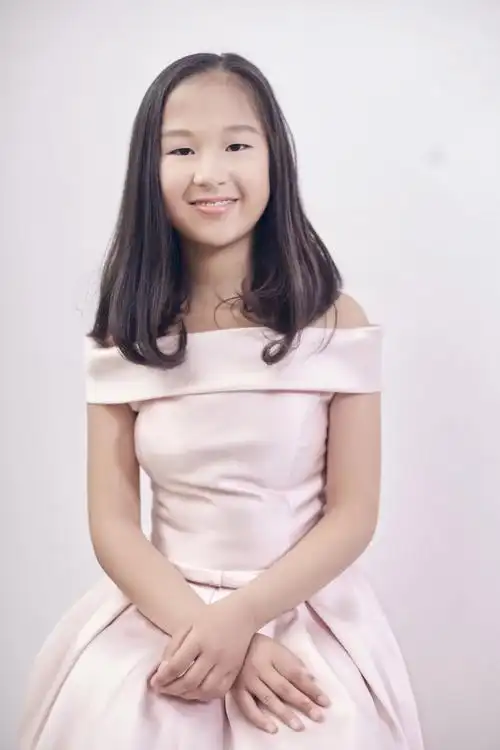 女儿十一周岁照!