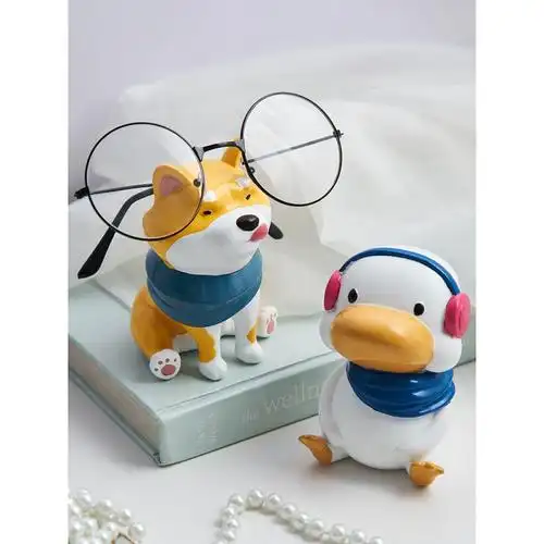 北欧风可爱卡通网红动物办公室桌面摆设客厅卧室多功能眼镜架摆件小熊