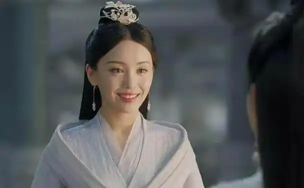 古装电视剧中最常见的一款发型