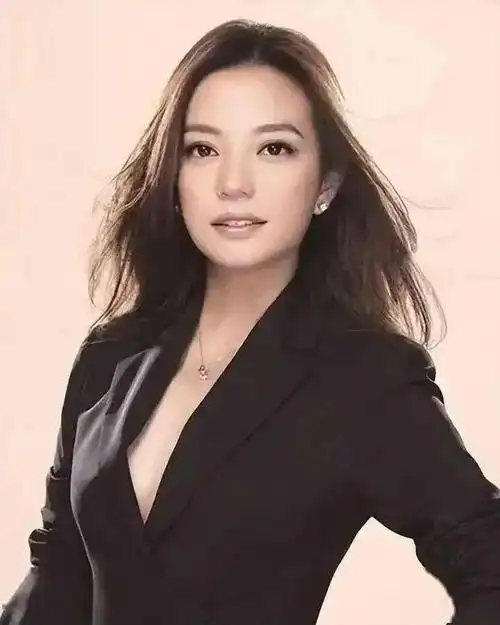 48岁的赵薇,一切都结束了