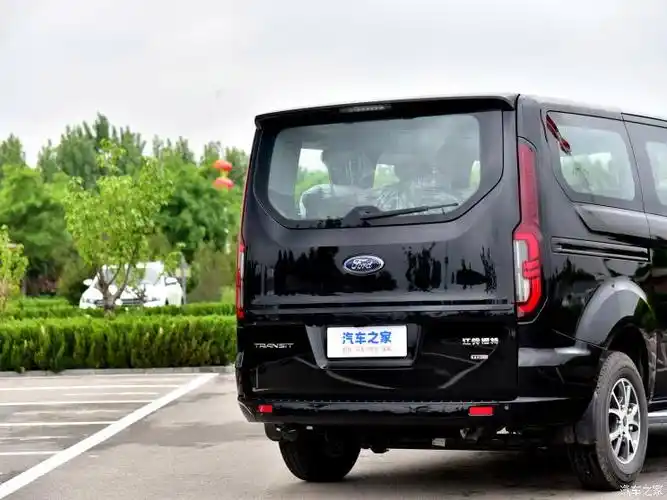 同级最好驾驶感受试全顺柴油自动挡