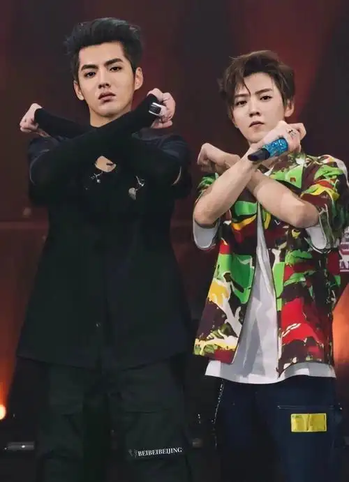 都美竹姐姐发文回应吴亦凡方澄清,鹿晗也被牵连,终有同框照曝光