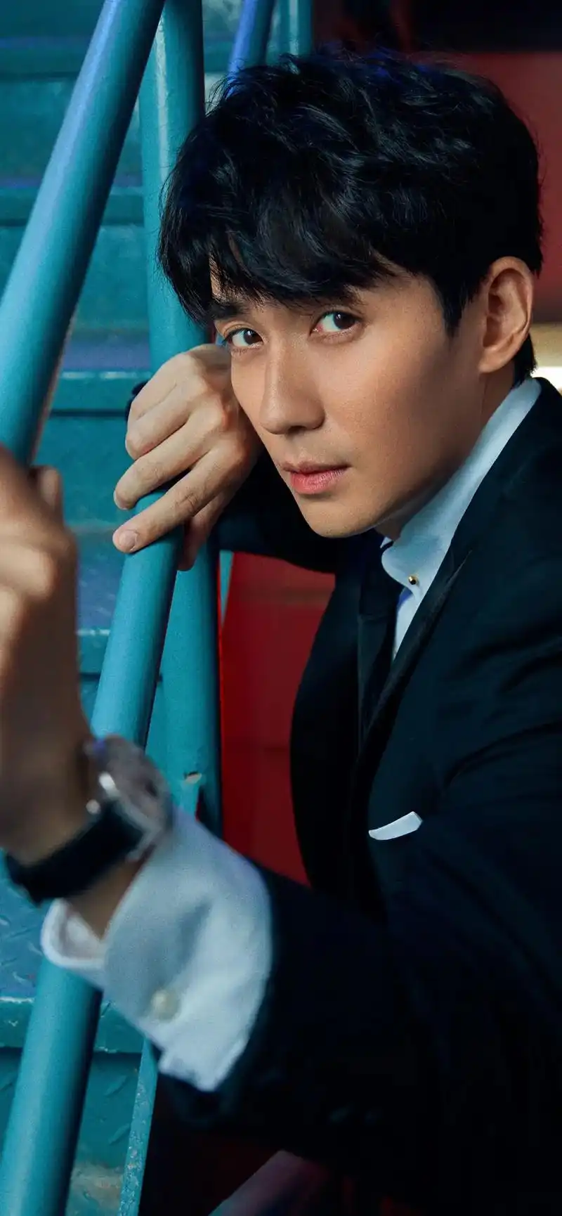 抖音图文来了 #手机壁纸 #朱一龙 有喜欢的没#闪闪壁纸 - 抖音