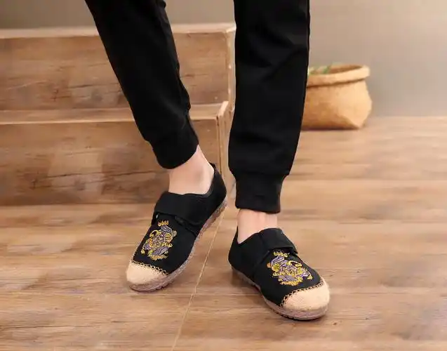 民族低帮布鞋休闲脚蹬牛筋绣花麒麟一字拖
