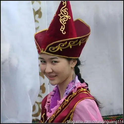 抓拍:哈萨克斯坦首都阿斯塔纳的mm